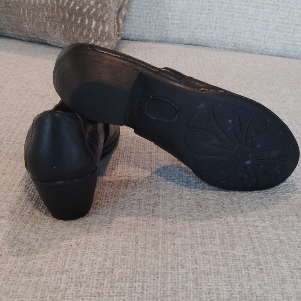 Born Black Leather Mules with Chunky Heel - Picture 6 of 6